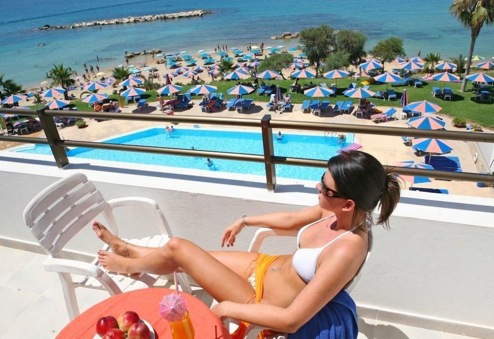 Corallia Beach Hotel Apartments - Image 3