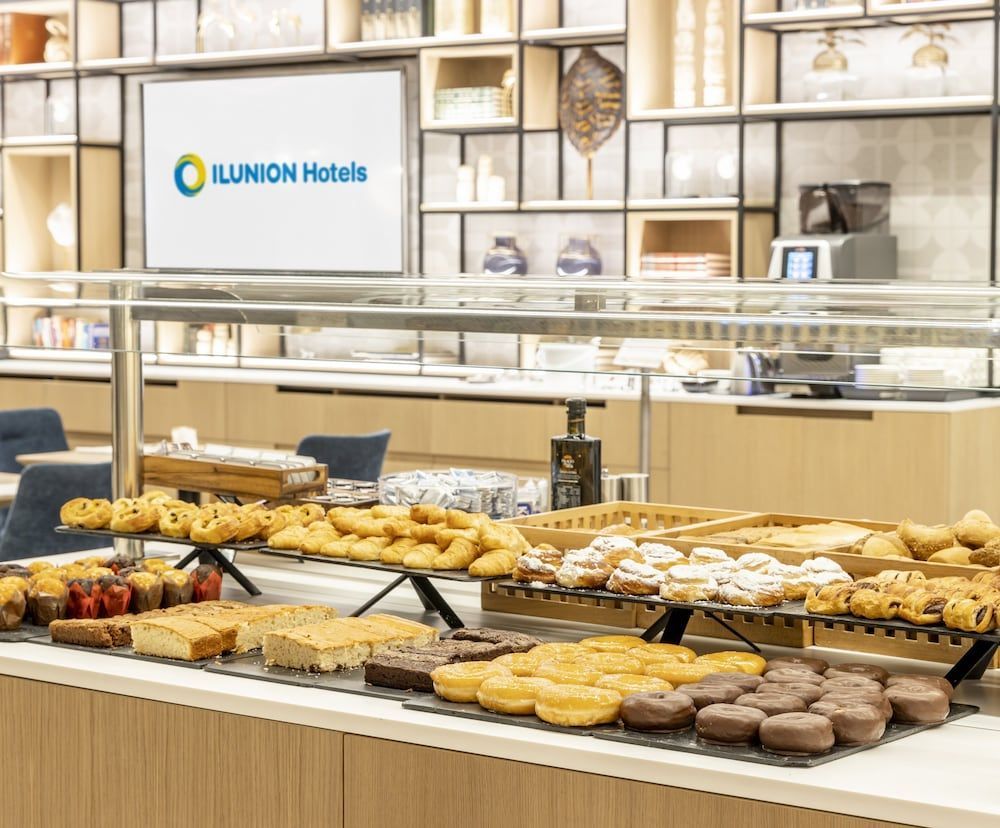 Hotel ILUNION Barcelona - Image 9