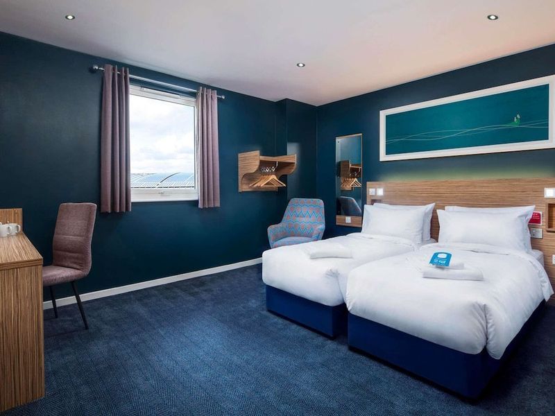 Travelodge London Excel - Image 5
