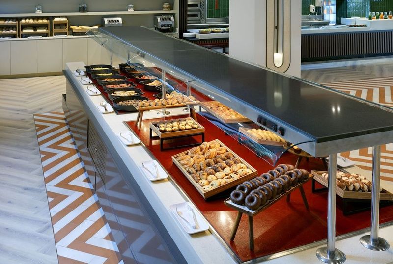 Hard Rock Hotel Marbella - Image 8