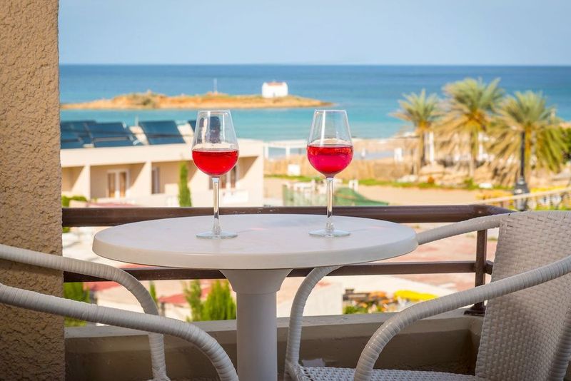 Primavera Beach Studios & Apartments - Image 2