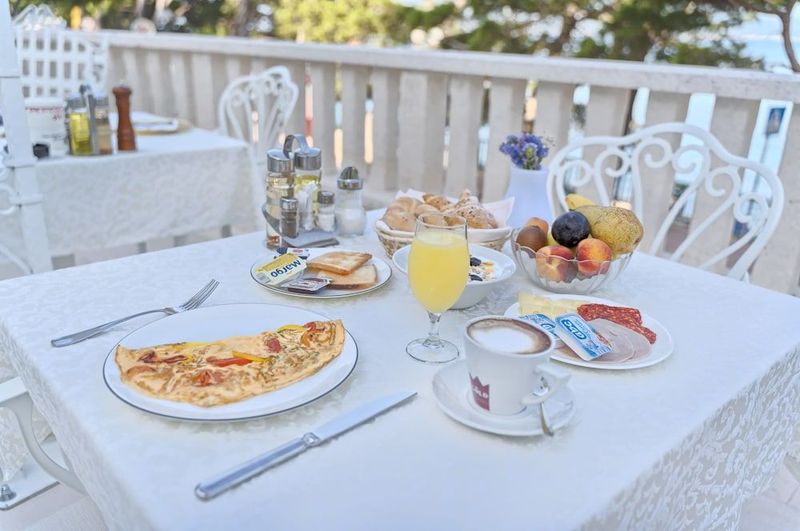 Hotel Villa Bacchus - Image 9