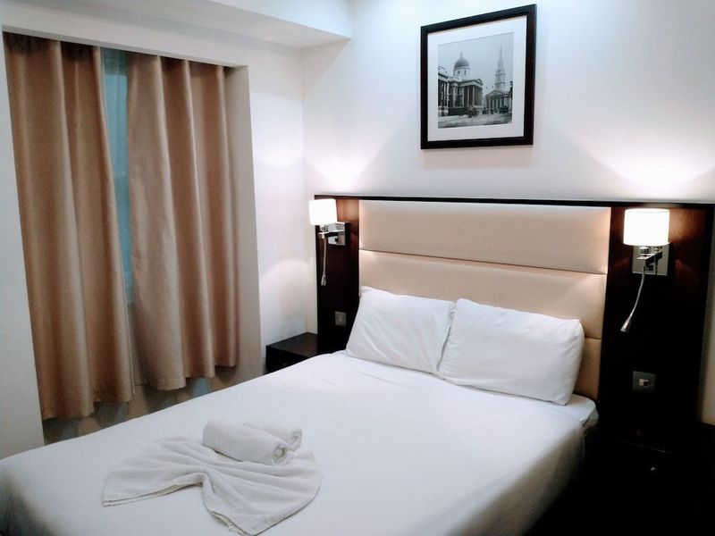 Edward Hotel Paddington - Image 2