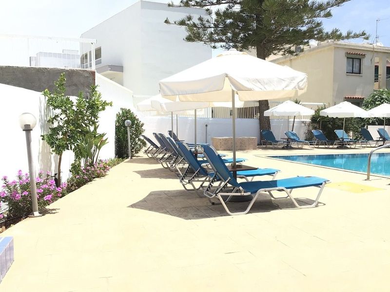 Florea Hotel Apartments - Image 10