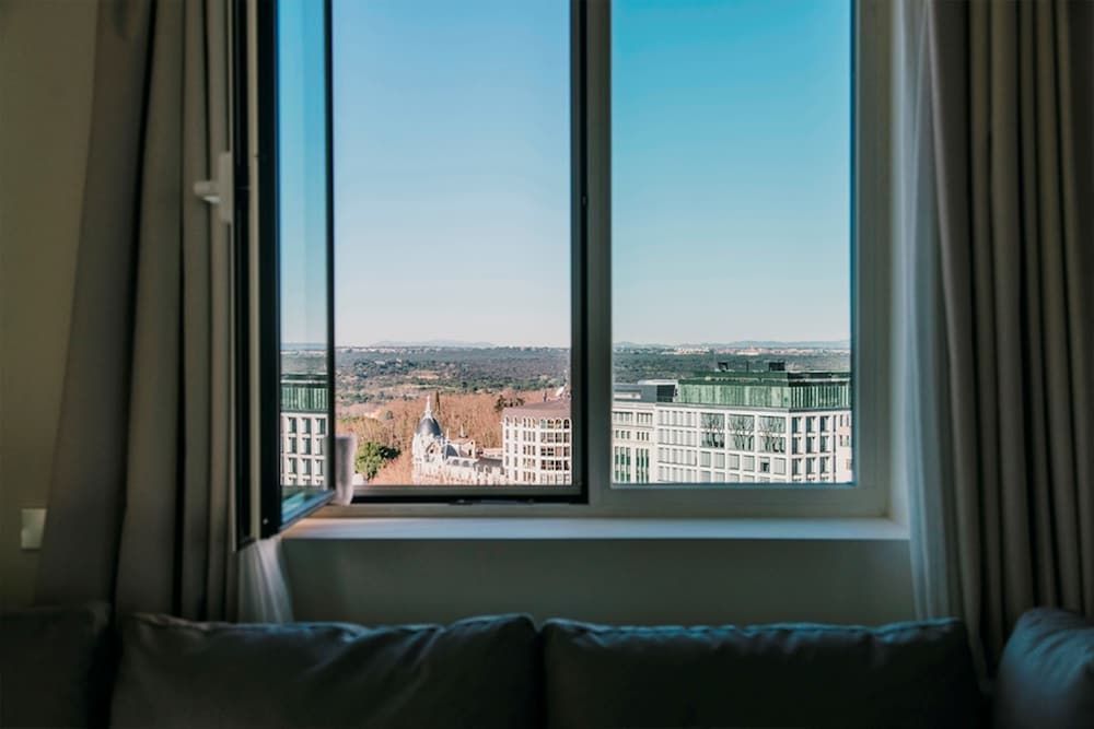 Dear Hotel - Image 5