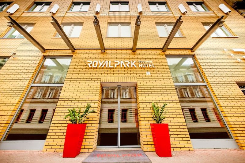 Royal Park Boutique Hotel - Image 2