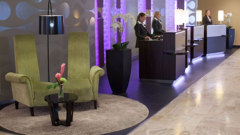 Crowne Plaza Berlin City Centre - Image 10