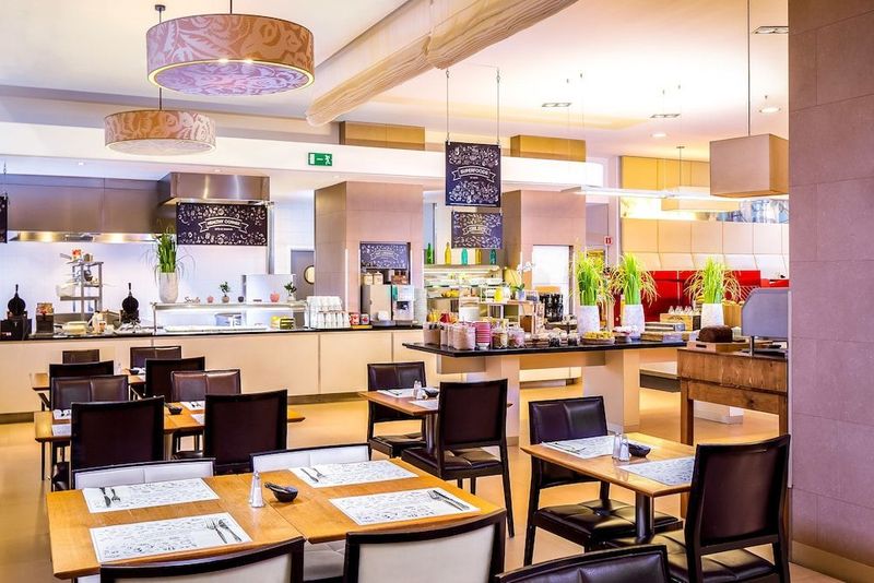 Novotel Brussels off Grand Place - Image 9