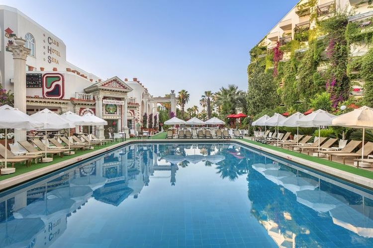 På Club Hotel Sera har du flere fasiliteter tilgjengelig for en hyggelig ferie i solen i Antalya.