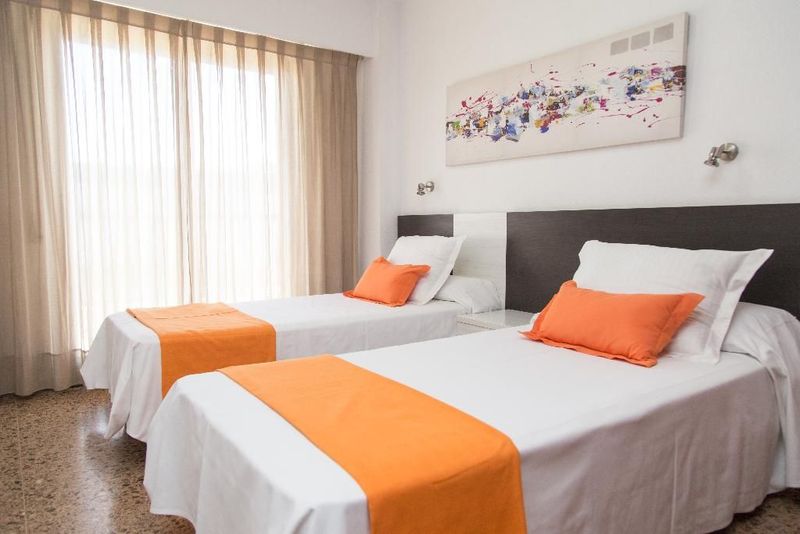 Aparthotel Pio XII Apartments Valencia - Image 7
