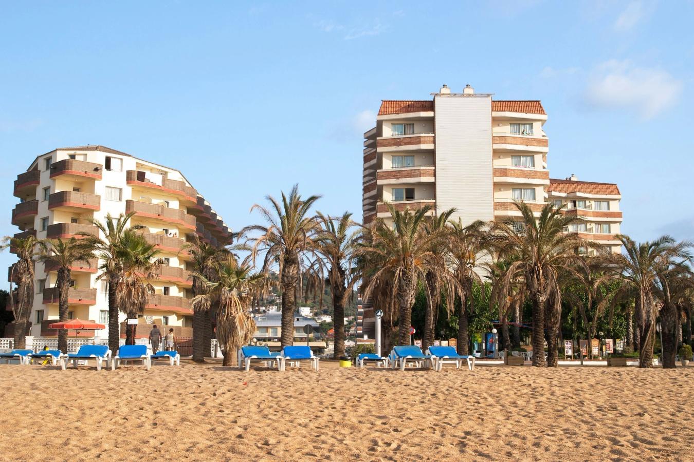 Deilig sandstrand i Santa Susanna på Costa Brava