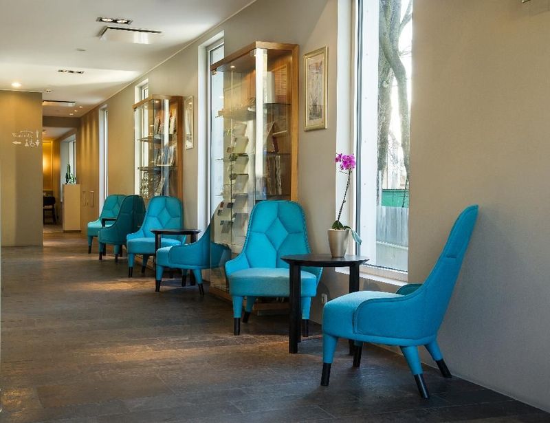 L'Ermitage Hotel - Image 9