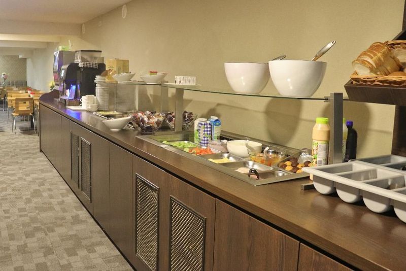 XO Hotels Infinity - Image 2
