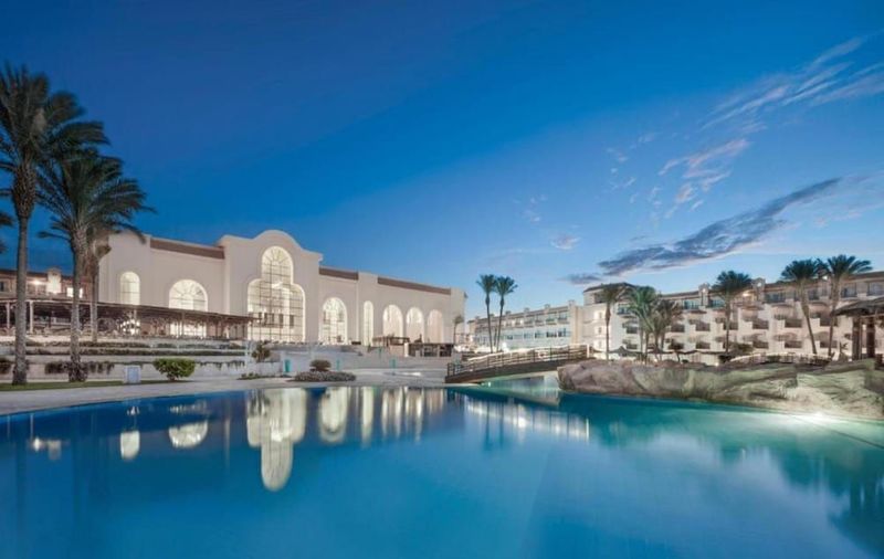 Pyramisa Beach Resort Sahl Hasheesh - Image 8