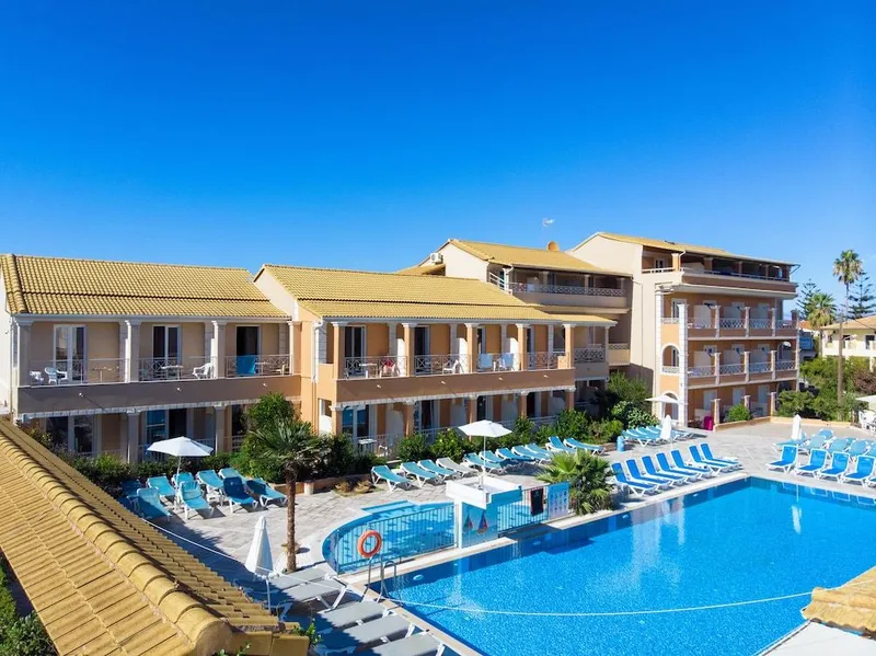 Kavos Plaza Hotel