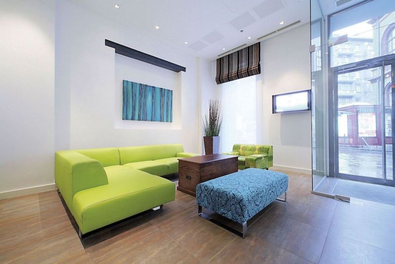 Atrium Fashion Hotel - Image 2