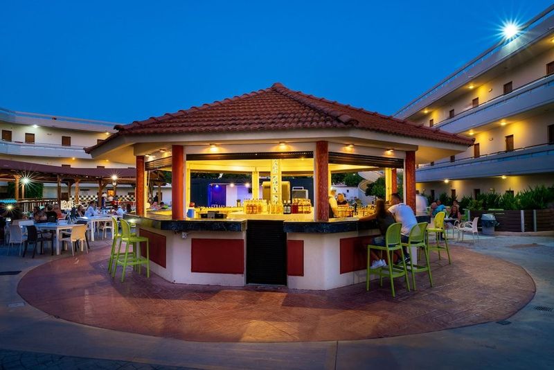 Delfinia Resort - Image 9