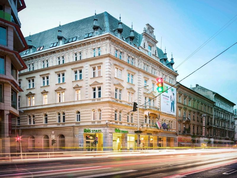 Ibis Styles Budapest Center - Image 9