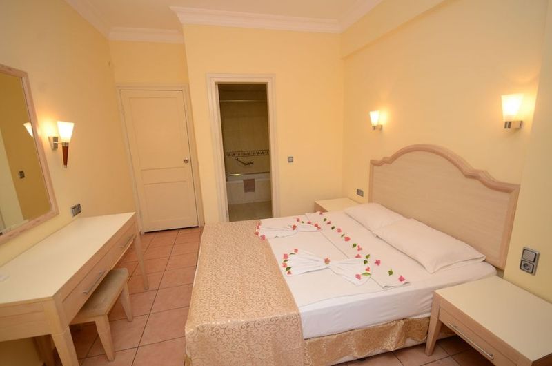 Alenz Hotel Apartments - Image 2