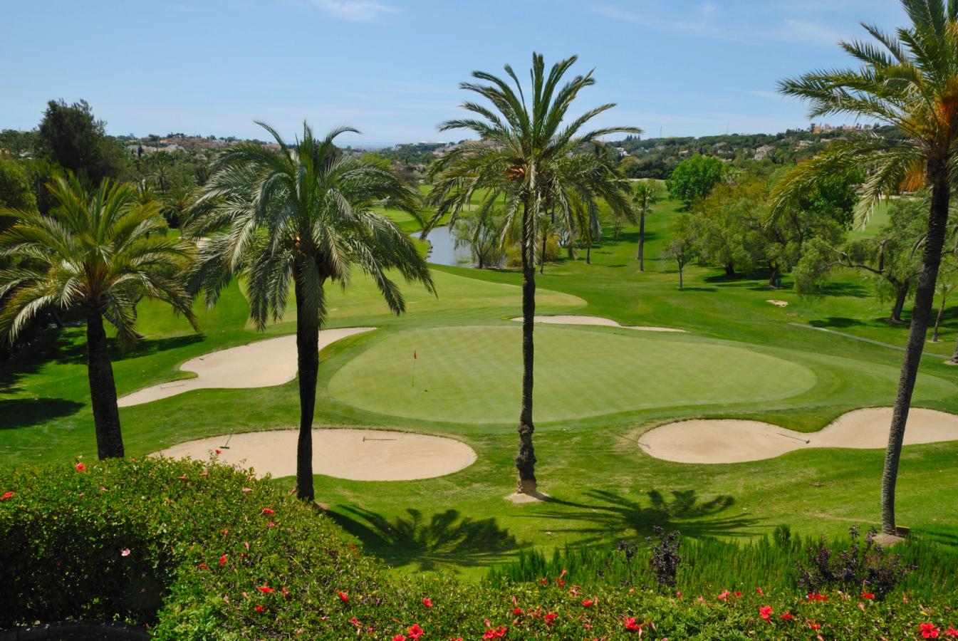 Du finder flotte golfbaner på Costa del Sol, som her i Marbella