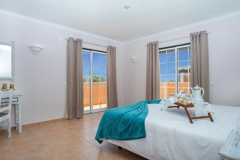 Colina da Lapa & Villas - Image 3