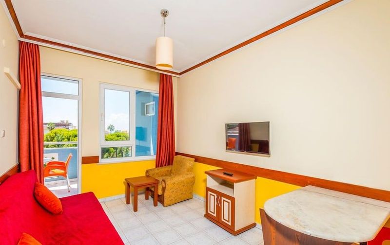 Lavinia Apart Hotel - Image 3