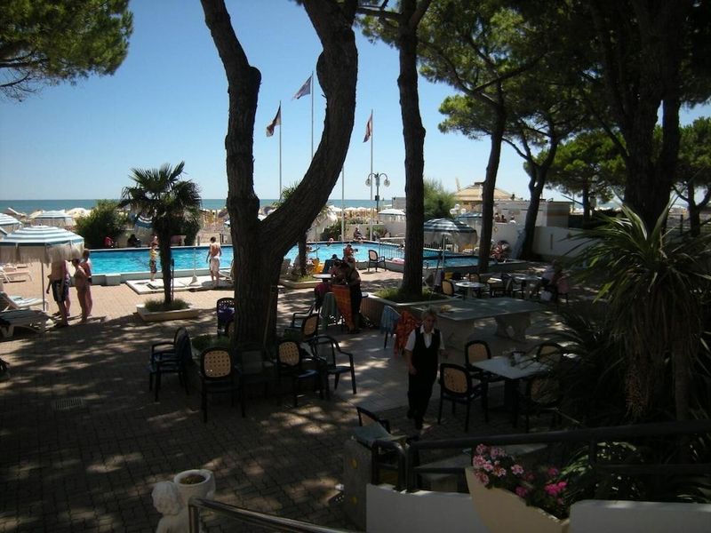 Hotel Ambasciatori Palace - Image 9