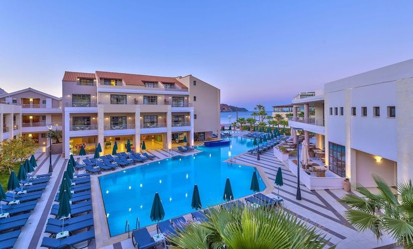 Porto Platanias Beach Resort & Spa ligger på Kreta i Hellas.