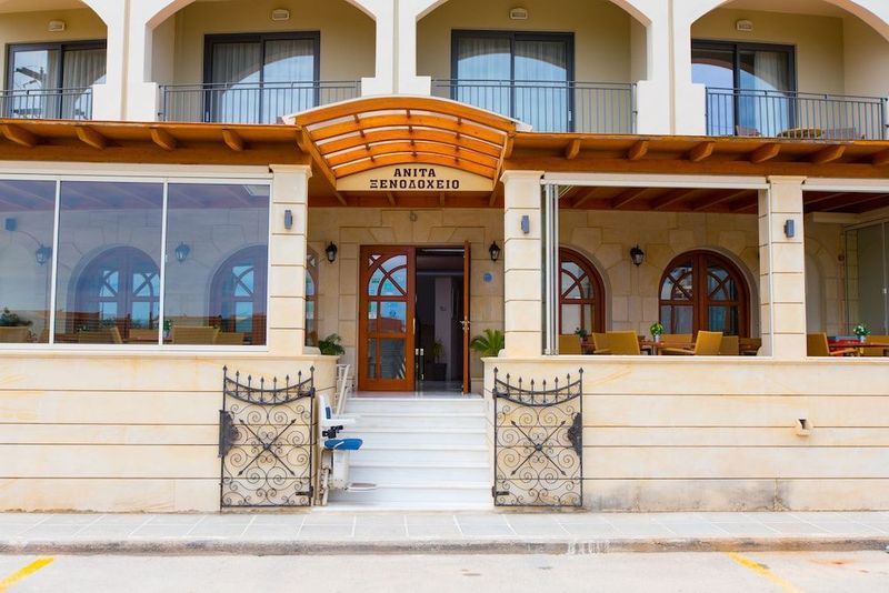 Anita Beach Hotel - Image 10