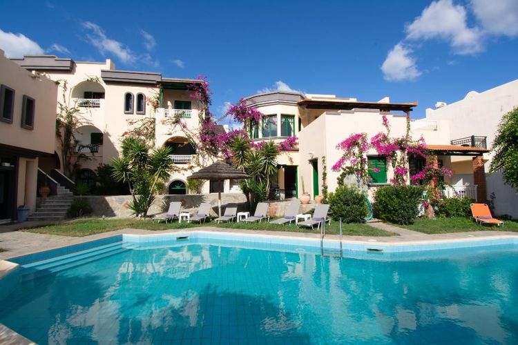  Aquarius Apartments by Checkin ligger i Agia Pelagia