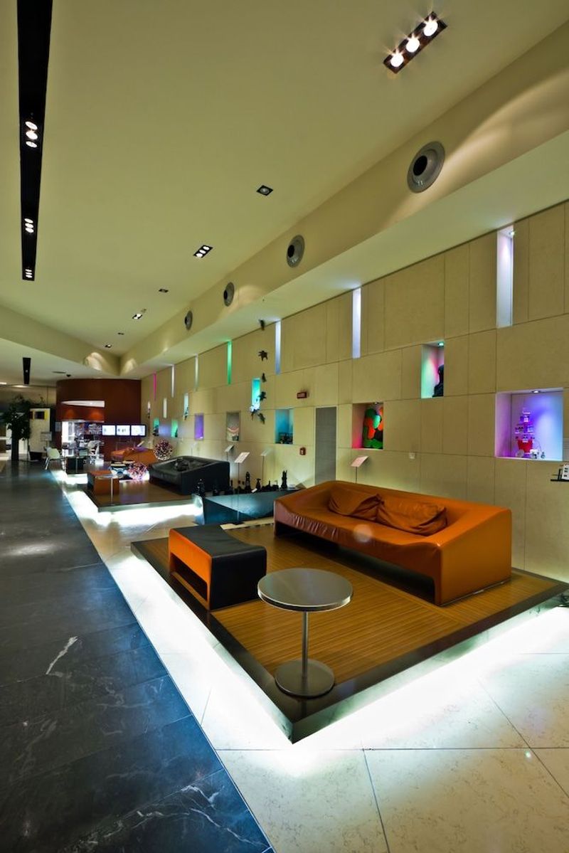 T Hotel - Image 6