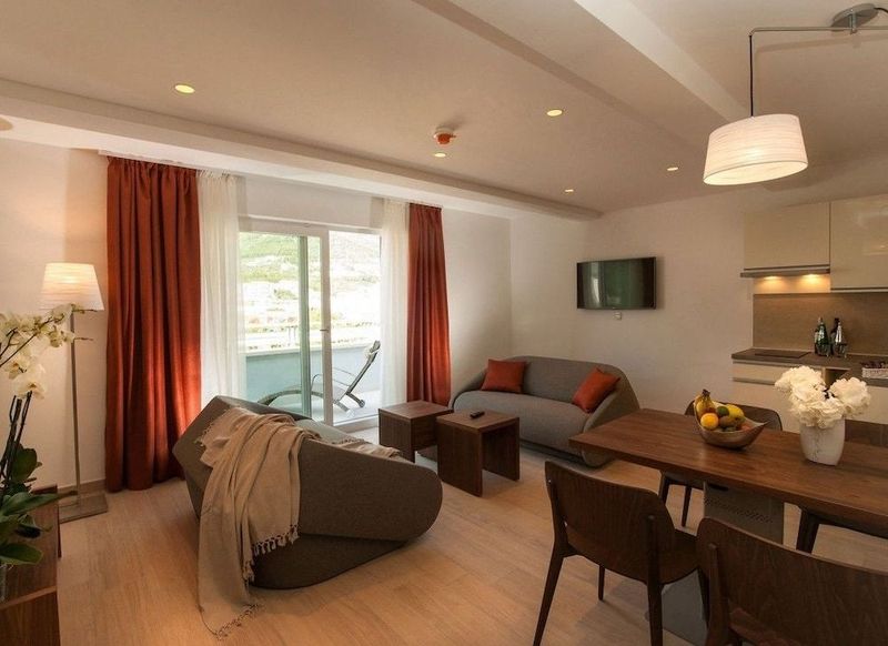 Aparthotel Miramare - Image 4