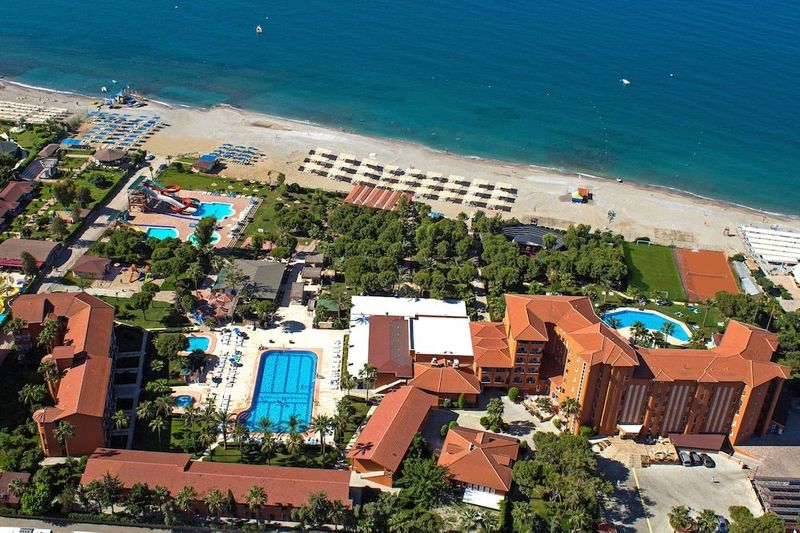 Club Turtas Beach Hotel - Image 3