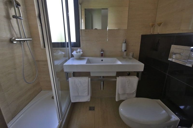 Beach Hotel Split - Image 10