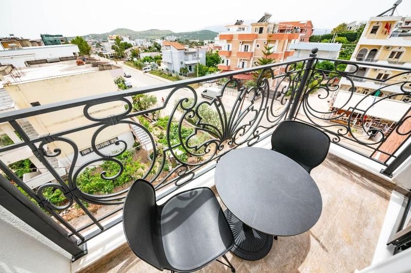 Area Hotel - Image 7