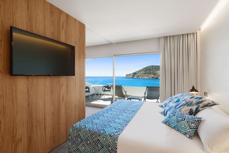 Bahia Suites Camp de Mar - Image 3
