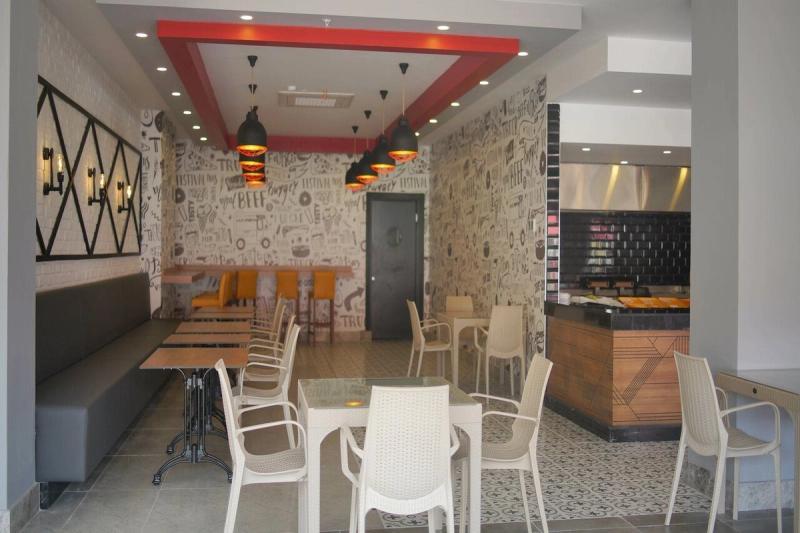 Club Aqua Plaza Hotel - Image 10