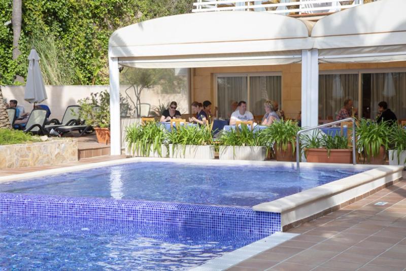Roc Oberoy Hotel - Image 4