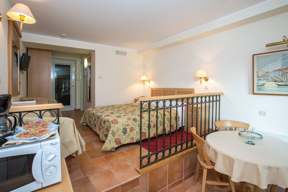 Apartments Bellevue Plava Laguna - Image 3