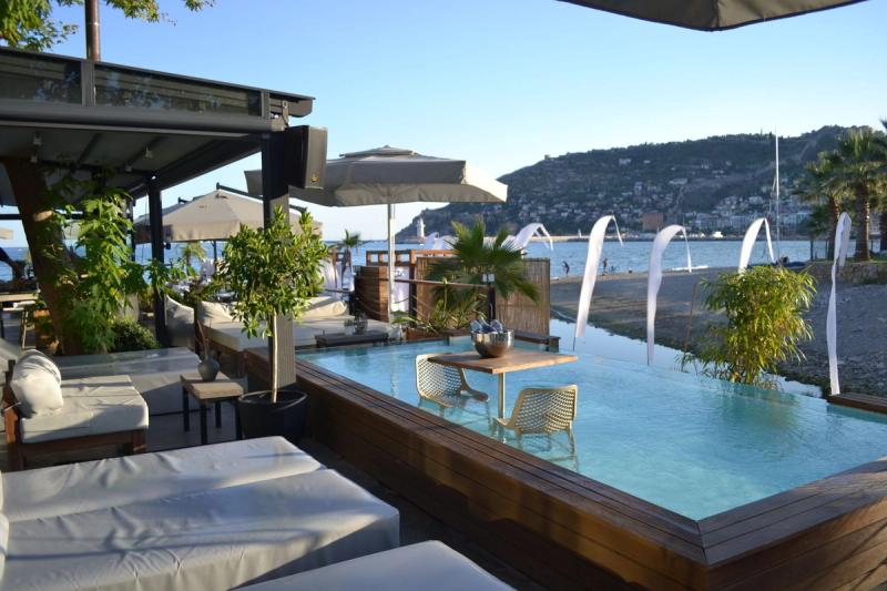 En Vie Beach Boutique Hotel - Image 8
