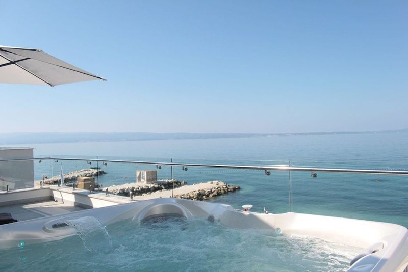 Beach Hotel Split - Image 9