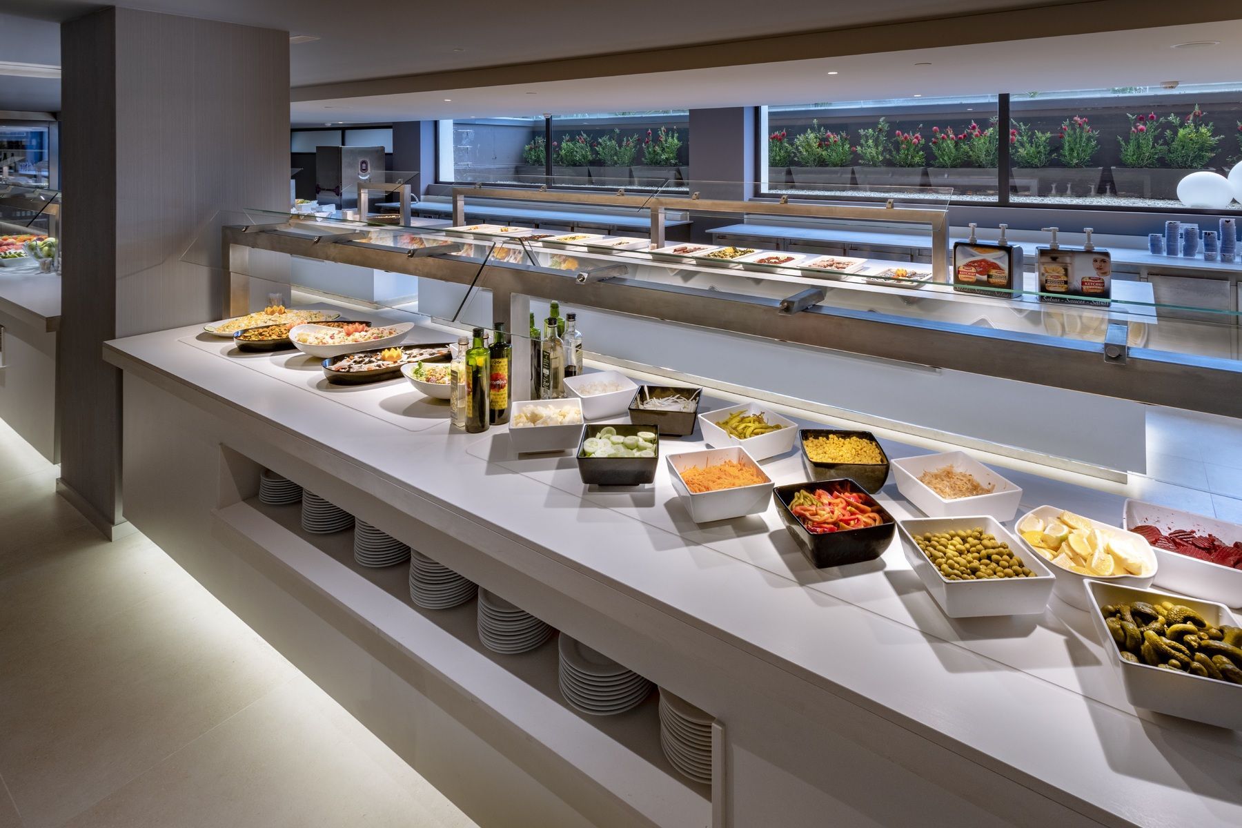 Caprici Beach Hotel - Image 8