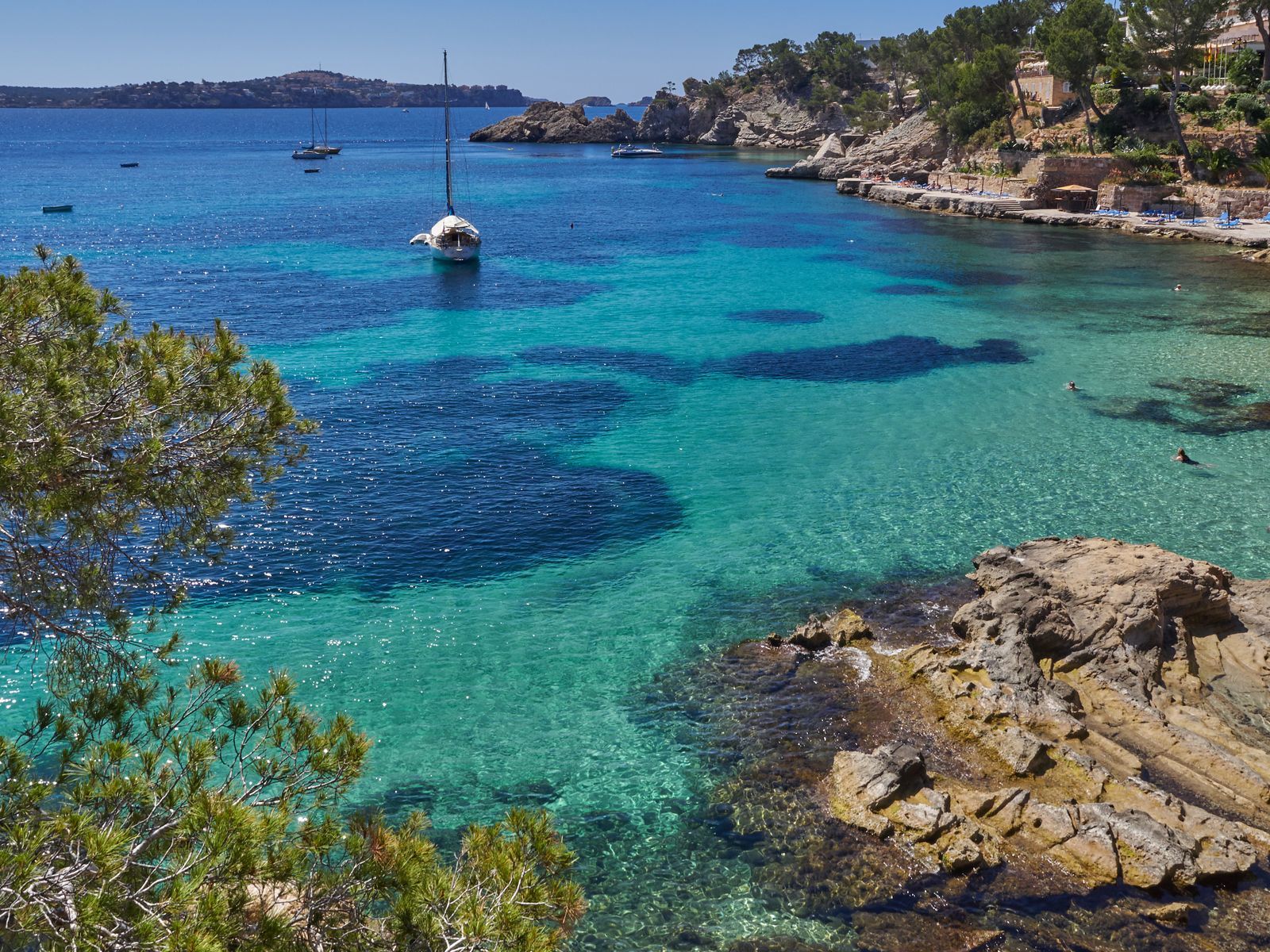 Hotel Petit Cala Fornells - Image 8