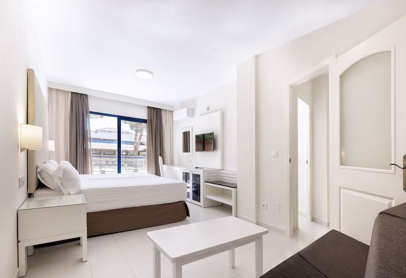 Sol Sancti Petri Apartamentos - Image 6
