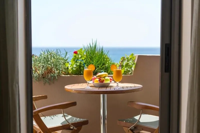 Alianthos Beach