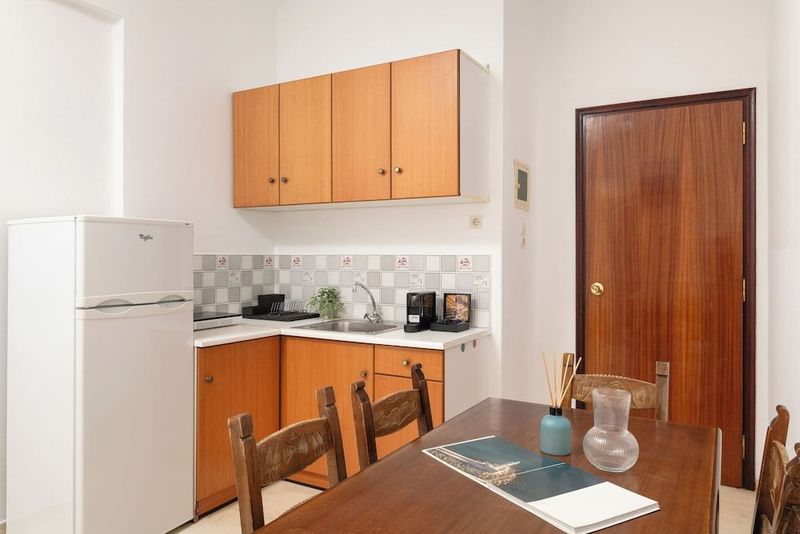 Thelesi Apartments - Image 10