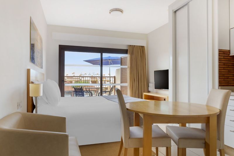 Royal Sunset Beach Club - Image 6