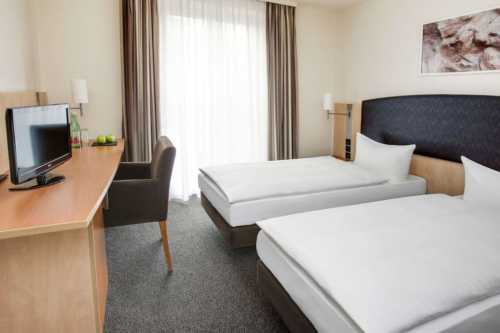 InterCityHotel Wien - Image 2