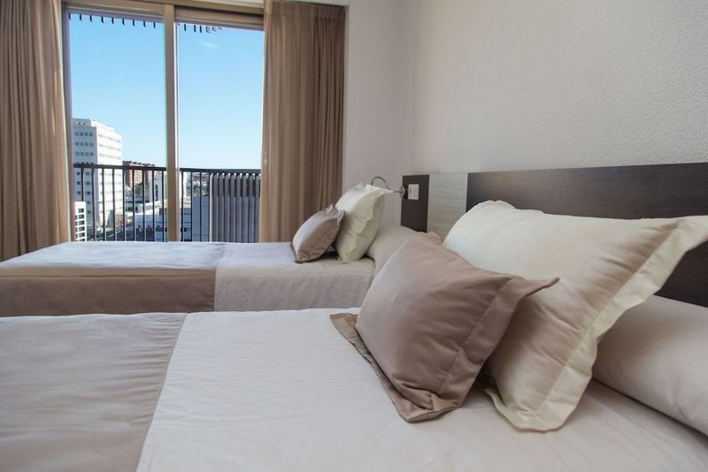 Aparthotel Pio XII Apartments Valencia - Image 1