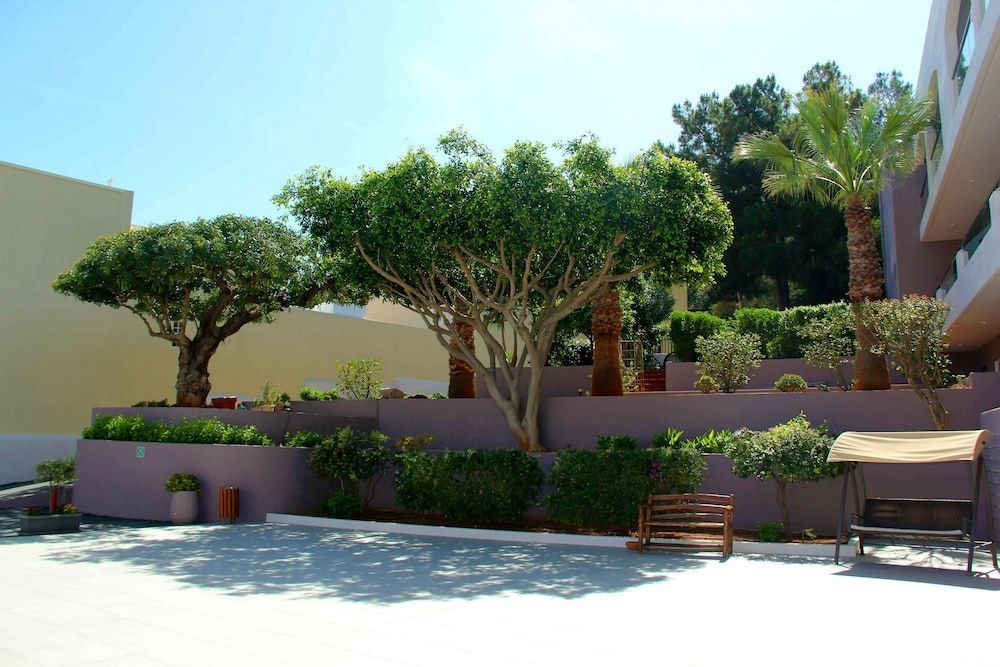 Katrin Hotel & Bungalows - Image 9